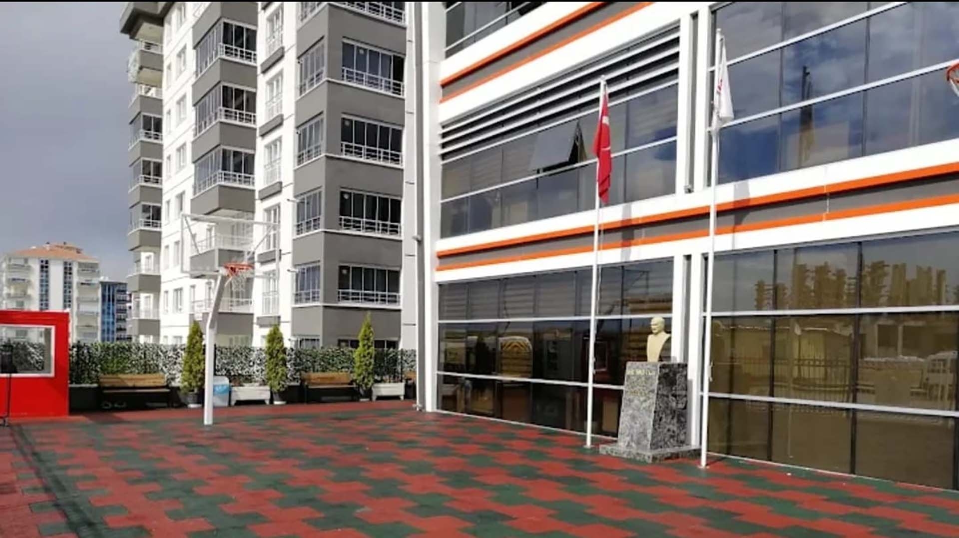 Arka Bahçe