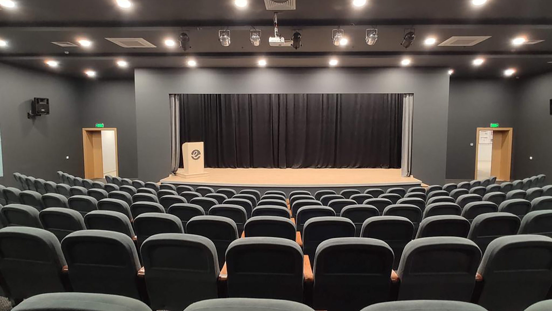 Konferans Salonu